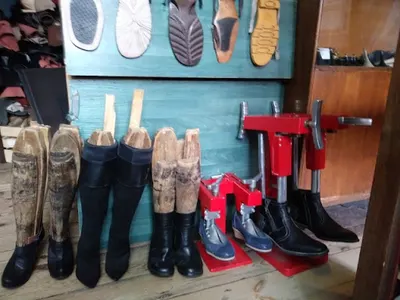 Buksiński Andrzej. Zakład szewski